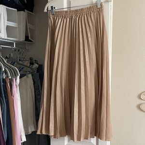Elegant Tan Pleated Skirt